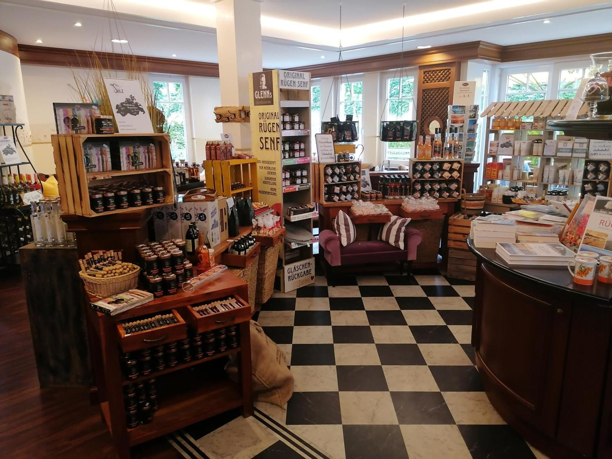 Pension Sanddorn Mit Cafe Carlssons Binz Buitenkant foto