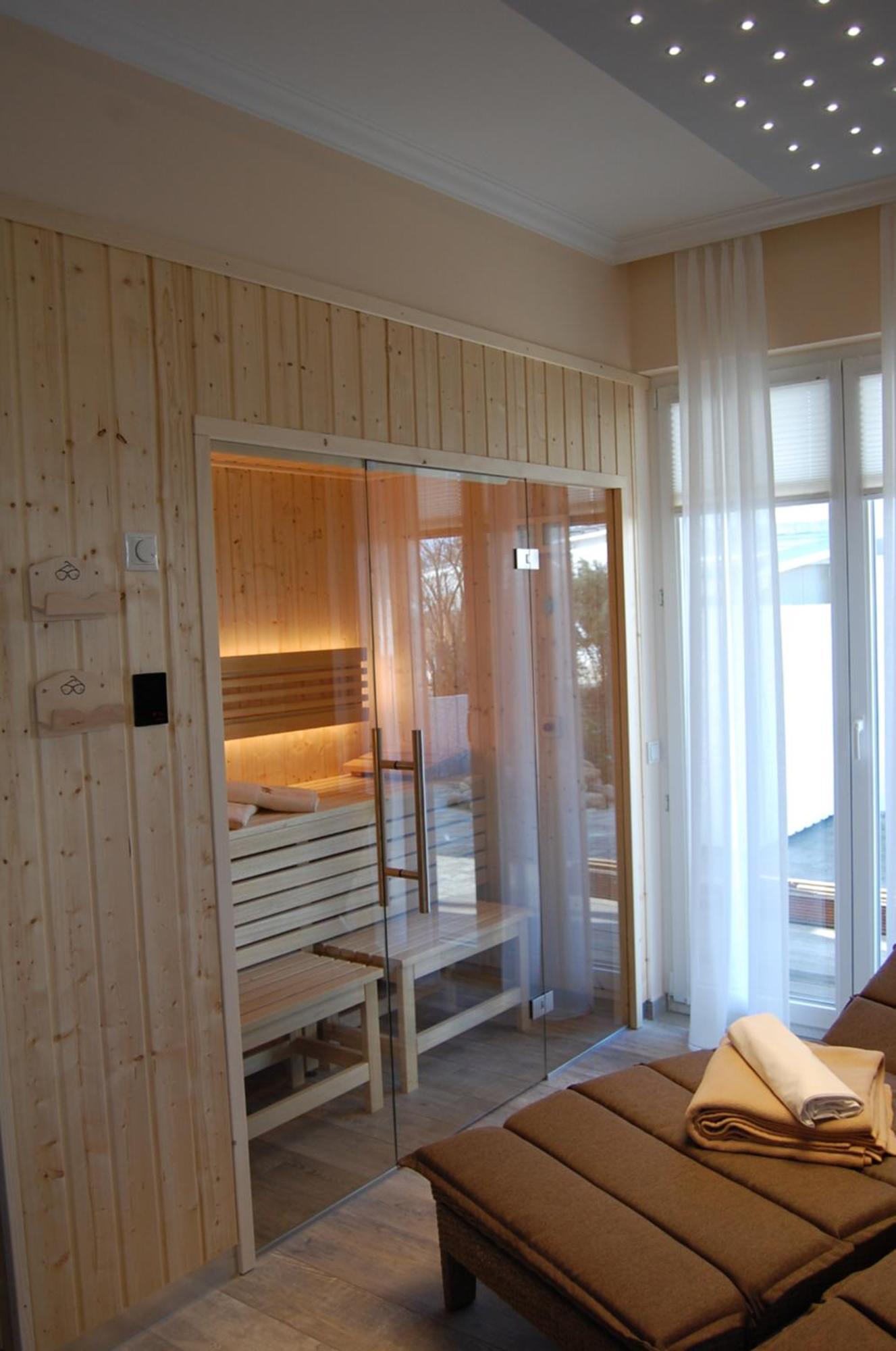 Pension Sanddorn Mit Cafe Carlssons Binz Buitenkant foto