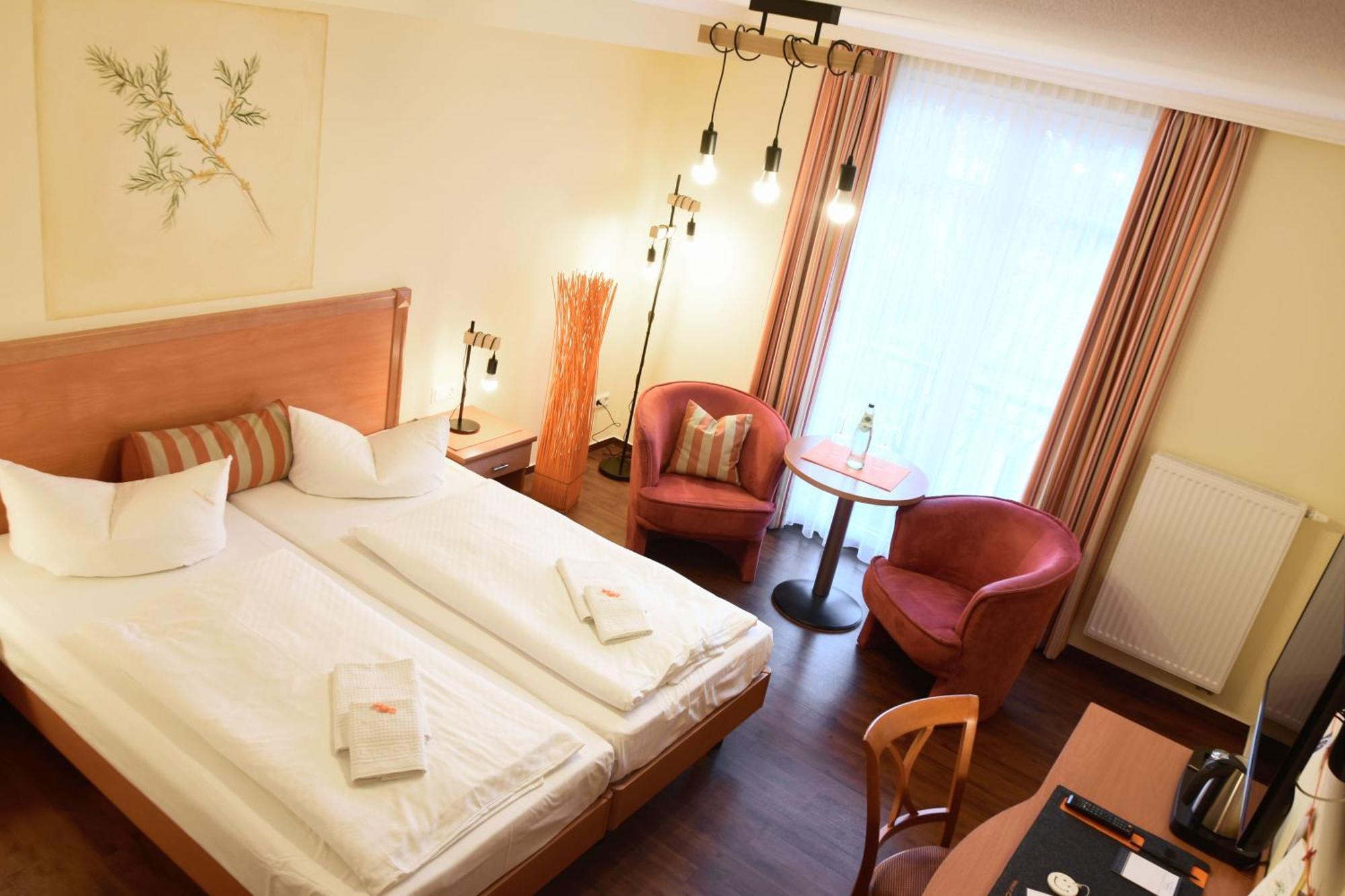 Pension Sanddorn Mit Cafe Carlssons Binz Buitenkant foto